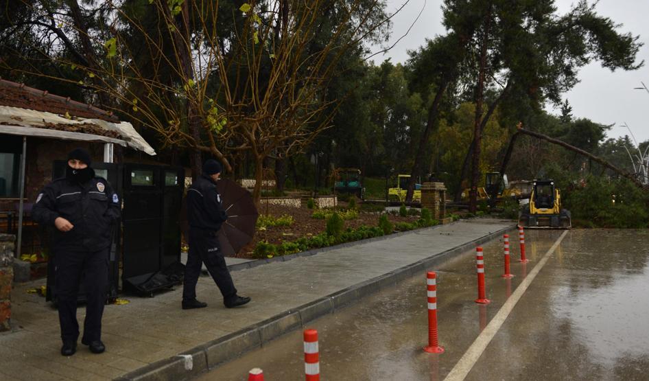 Nöbetçi polisin dikkati faciayı önledi
