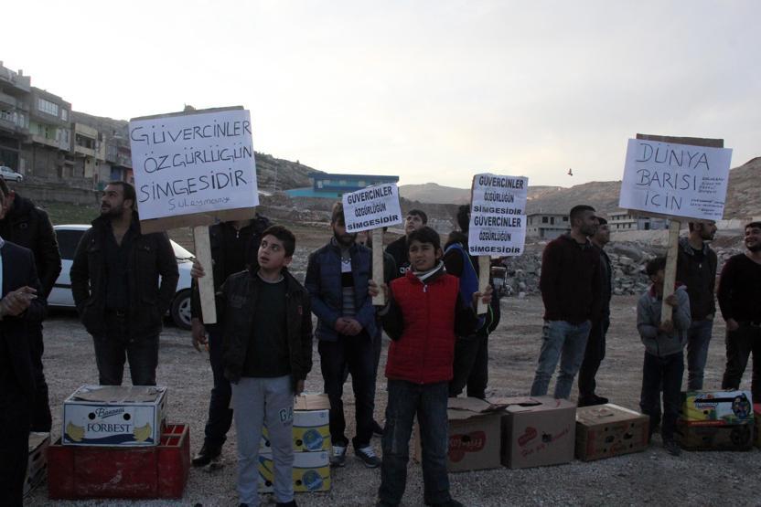 Gökyüzünde güvercin savaşı