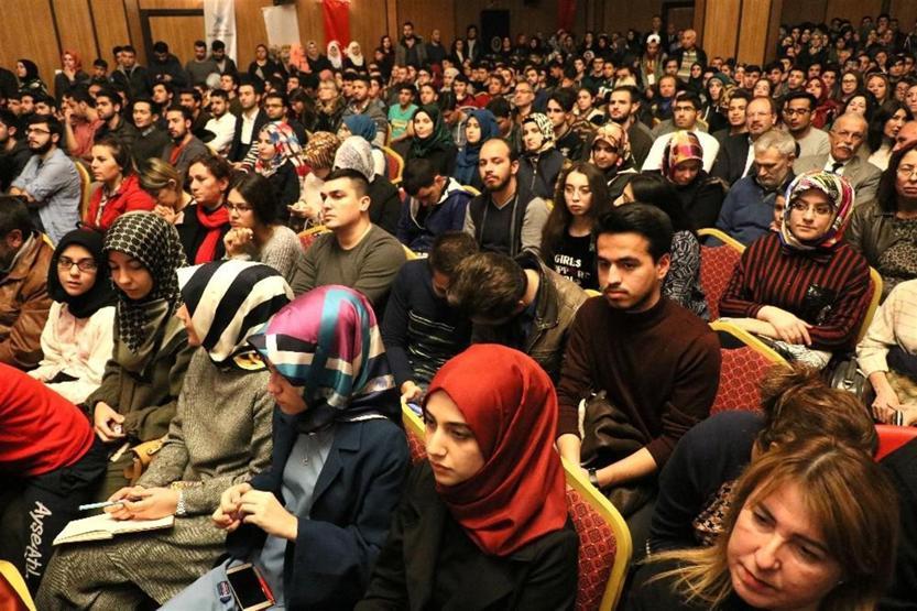 İlber Ortaylı: 18 yaşındaki Türk çocuğu bir ahmaktır