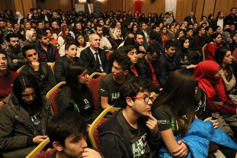 İlber Ortaylı: 18 yaşındaki Türk çocuğu bir ahmaktır