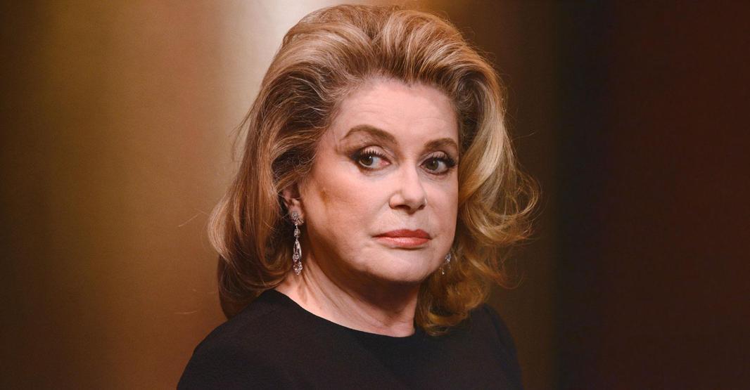 Dünyaca ünlü Fransız kadın oyuncu Deneuve: Erkekler kadınlara asılmakta serbest olmalı