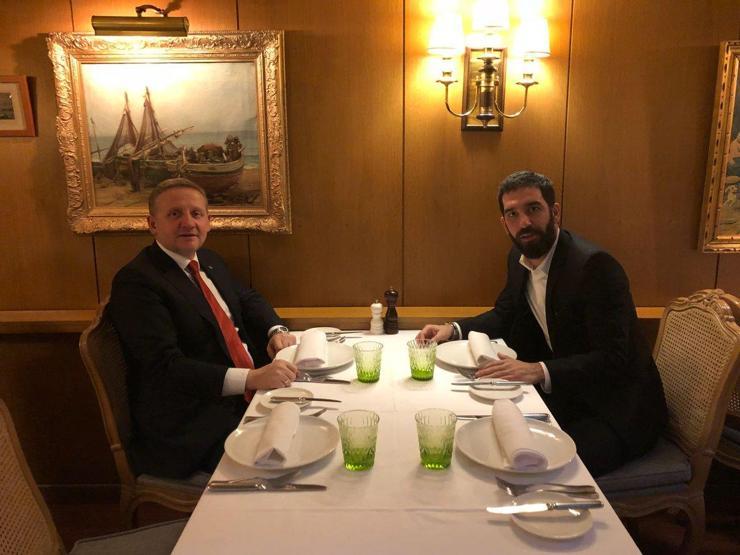 Arda Turan transferi bir noktada tıkandı