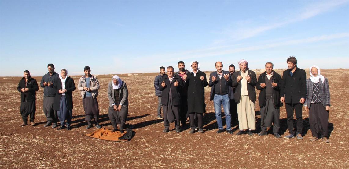 Şanlıurfada çiftçiler, yağmur duasına çıktı