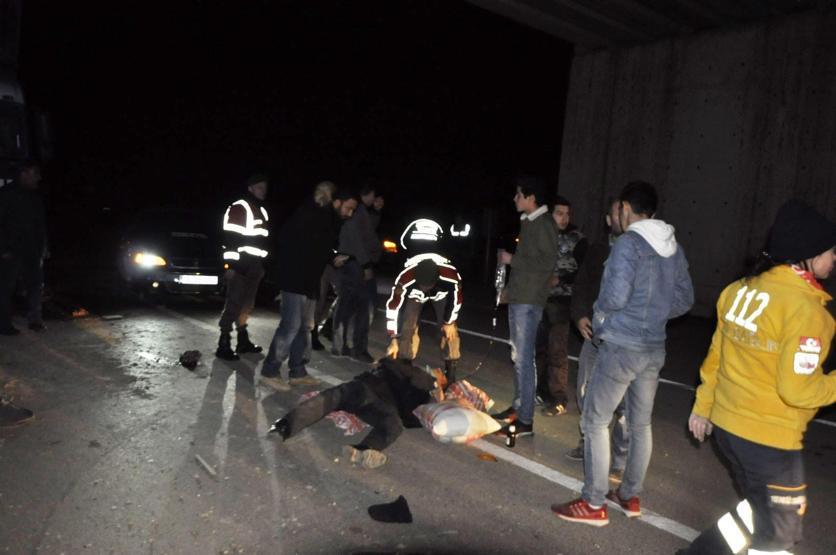 Bursada feci kaza: Ön camdan dışarı fırladılar