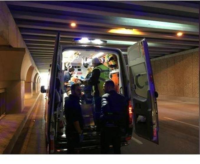 İstanbulda korkutan kaza Yolcu minibüsü ile kamyonet çarpıştı