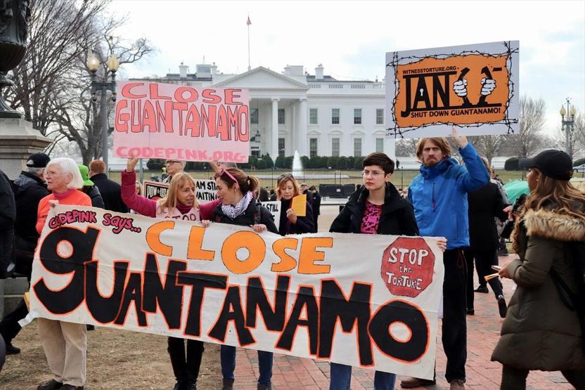 Beyaz Saray önünde Guantanamo gösterisi