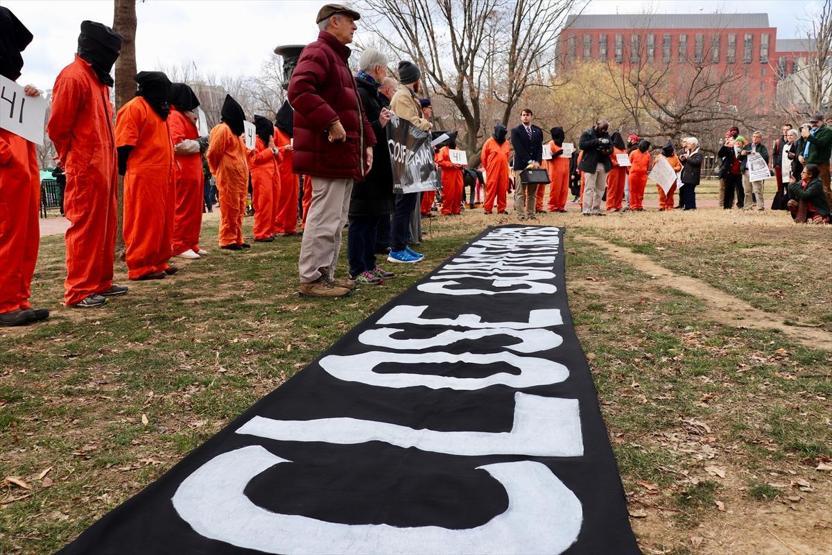 Beyaz Saray önünde Guantanamo gösterisi