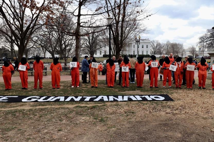 Beyaz Saray önünde Guantanamo gösterisi