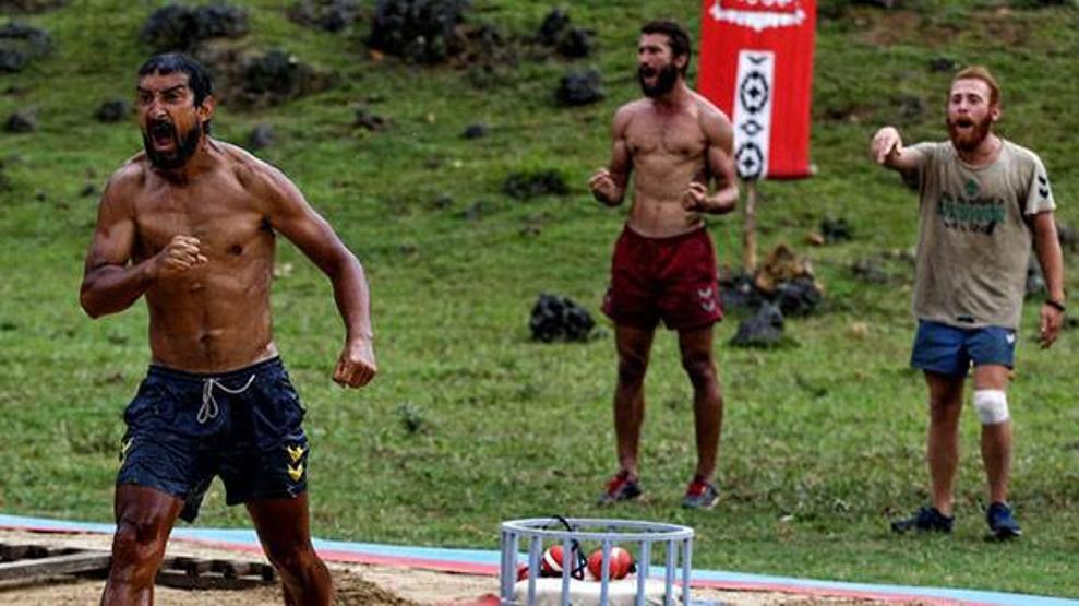 Eski futbolcu Serhat Akından dünyaca ünlü spor giyim markasına tazminat davası