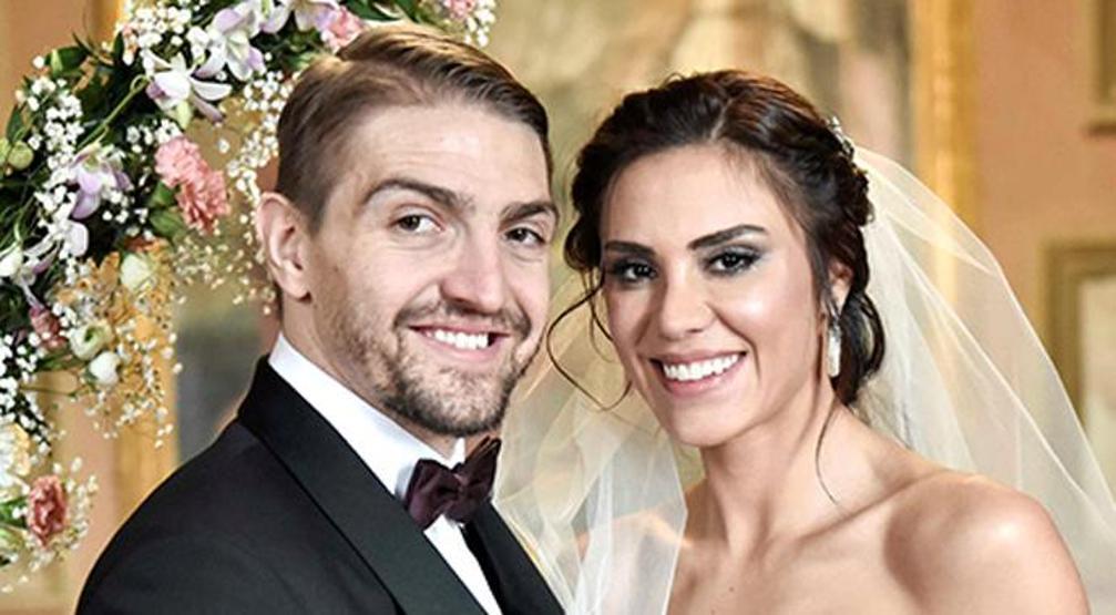 Şükran Ovalı Erkin soyadından rahatsız
