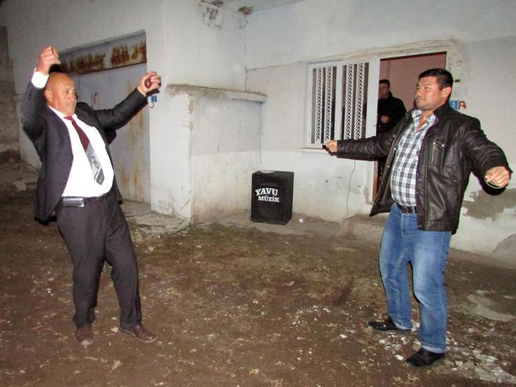 Öldü söylentilerine göbek atarak yanıt verdi