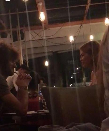 Fellaini Rus Playboy modeliyle görüntülendi