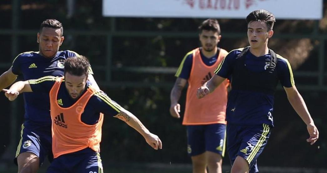 Avrupanın devleri onu istiyor, o ise Fenerbahçede forma bulamıyor