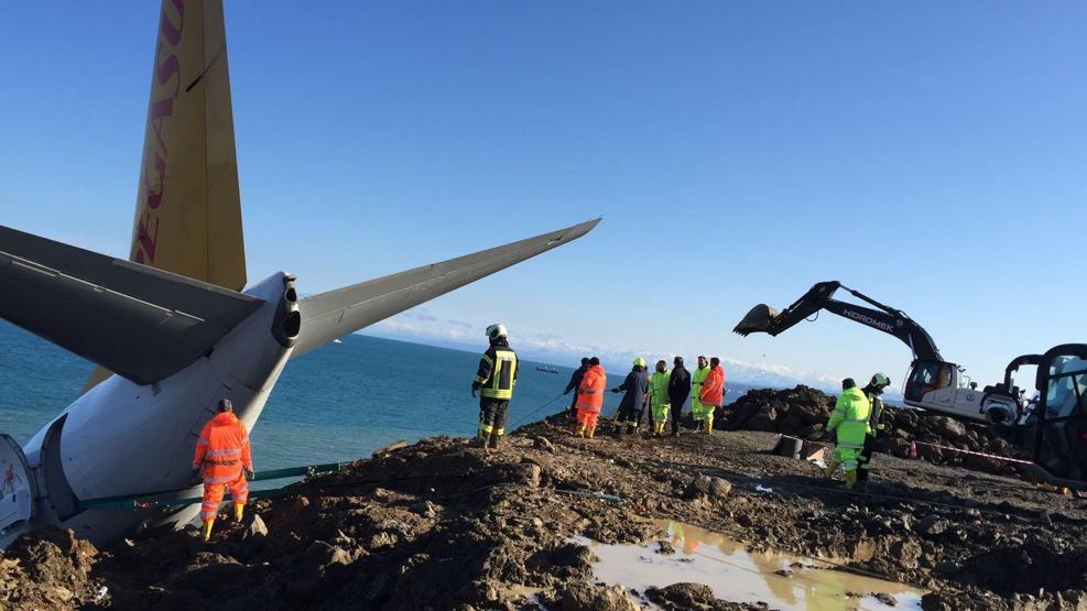 Trabzon’da pisten çıkan uçak için geri sayım başladı İşte kurtarma planı