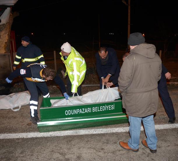 Son dakika... Eskişehirde yolcu otobüsü kaza yaptı: 11 ölü, 44 yaralı