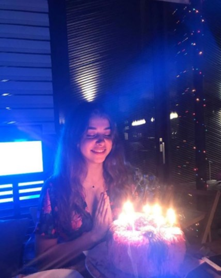 Hande Erçel ve Murat Dalkılıç ilk kez birlikte görüntülendi