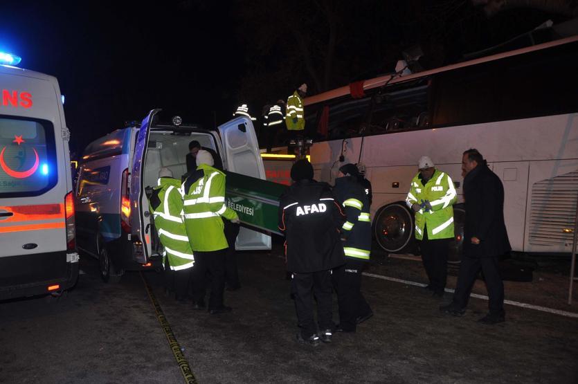 Son dakika... Eskişehirde yolcu otobüsü kaza yaptı: 11 ölü, 44 yaralı