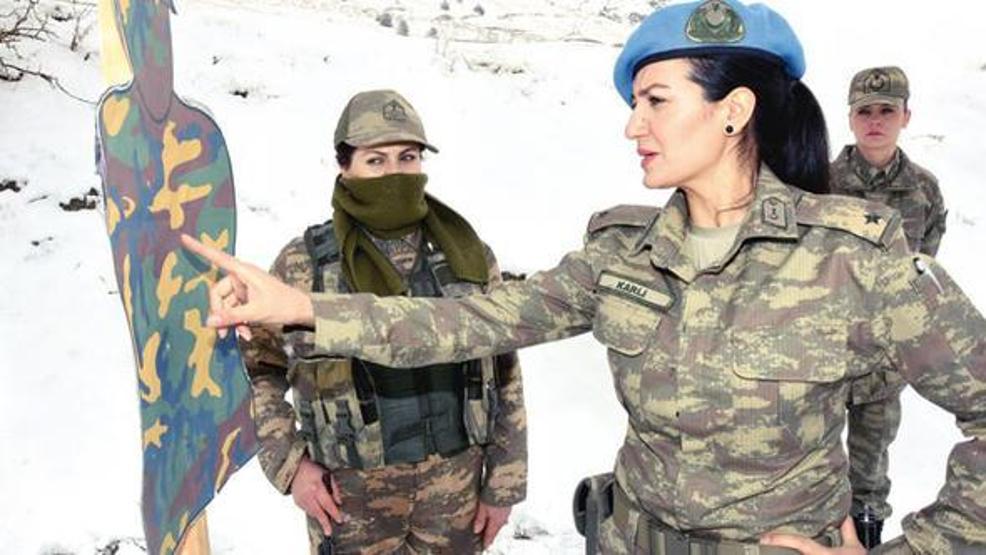 İşte Vandaki Ejderlerin komutanı Teğmen Sümeyra Karlı