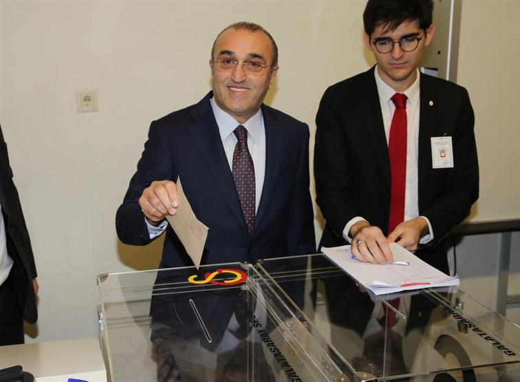 İki yönetici Galatasaraya geri döndü