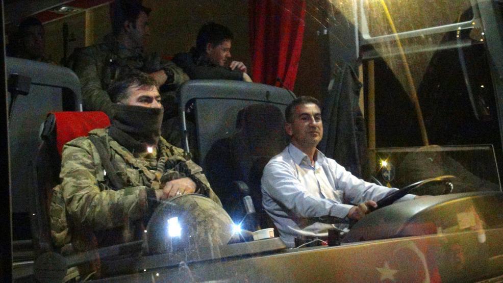 Afrine Zeytin Dalı Harekatı sürüyor, tanklar Suriyeye girdi