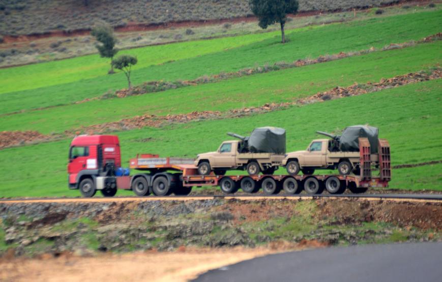 Afrine Zeytin Dalı Harekatı sürüyor, tanklar Suriyeye girdi