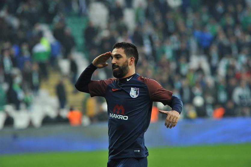 Arda Turanın dönüşü muhteşem oldu