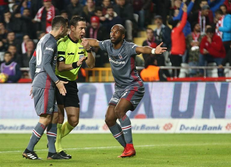Rıdvan Dilmenden tepki: Berbat maç yönetti