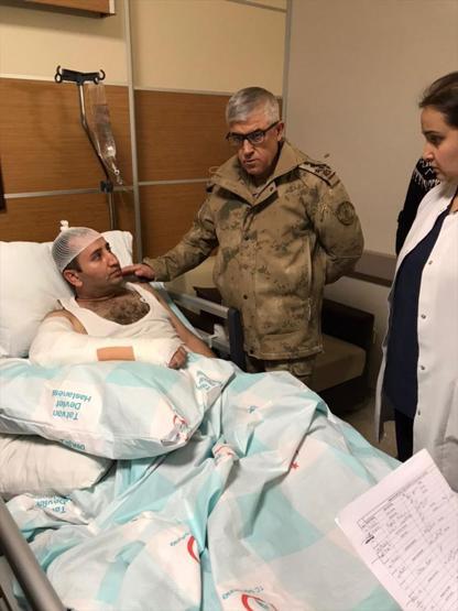 Yaralanan askerlere Jandarma Genel Komutanı Org. Çetinden ziyaret