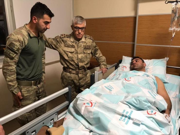 Yaralanan askerlere Jandarma Genel Komutanı Org. Çetinden ziyaret