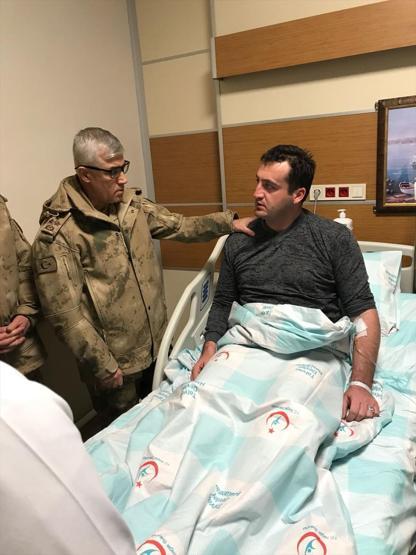 Yaralanan askerlere Jandarma Genel Komutanı Org. Çetinden ziyaret