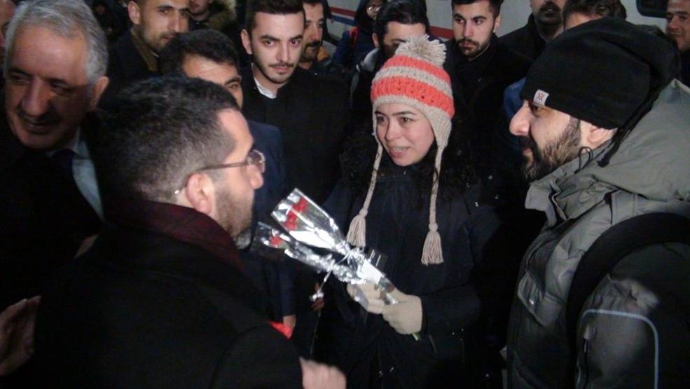 Doğu Ekspresi yolcularını AK Parti karşıladı