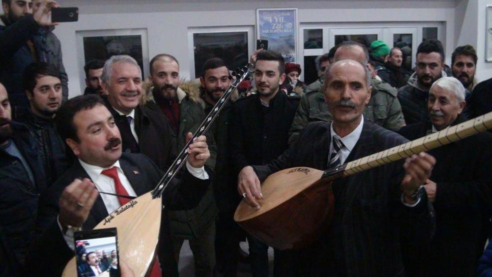 Doğu Ekspresi yolcularını AK Parti karşıladı