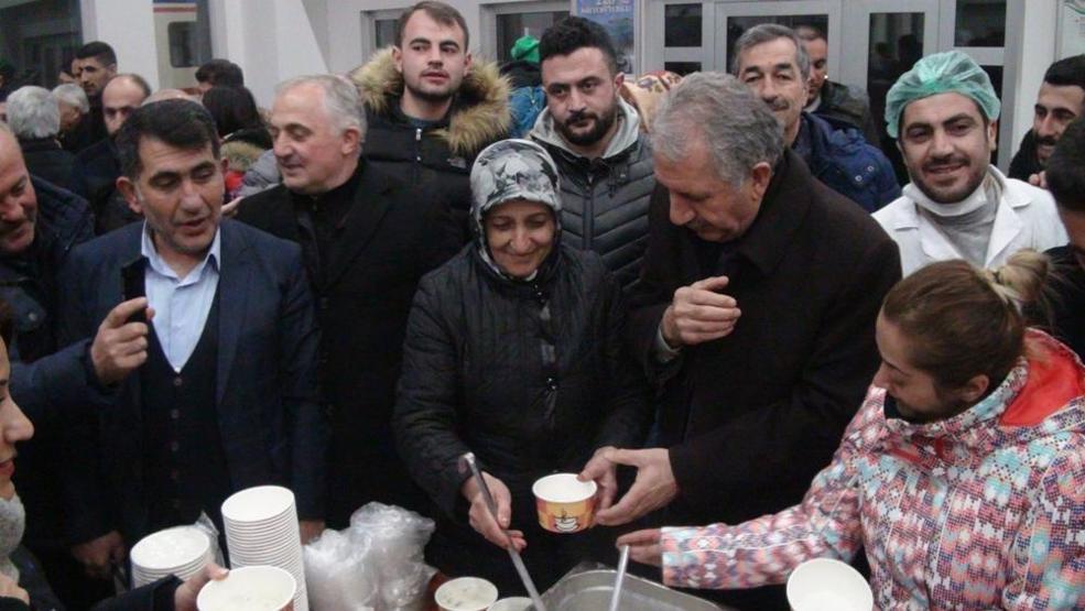 Doğu Ekspresi yolcularını AK Parti karşıladı