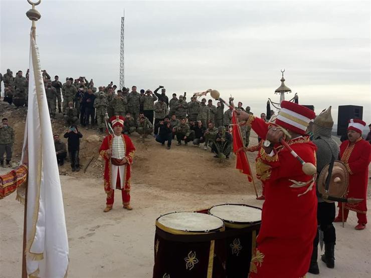 Mehter takımından askerlere moral konseri