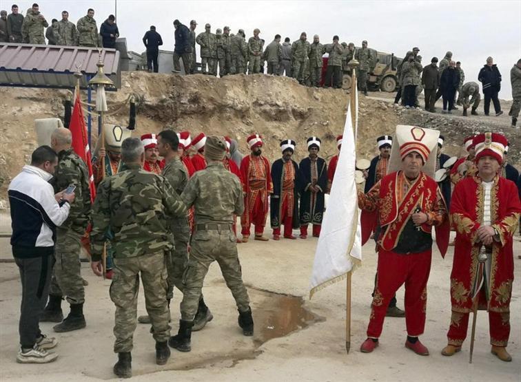 Mehter takımından askerlere moral konseri