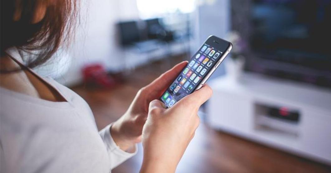 Dikkat telefondan sesinizi gizli gizli dinliyor
