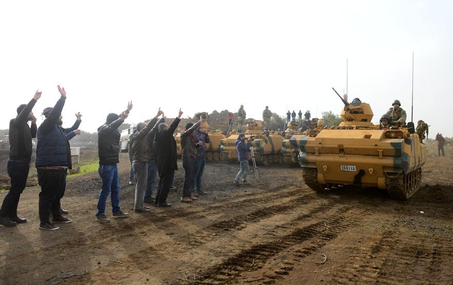Zeytin Dalı Harekatı 4üncü günde: Tanklar zırh delici toplarla vuruyor