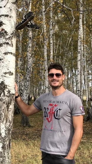 Eski Galatasaraylı Albert Riera kramponları astı
