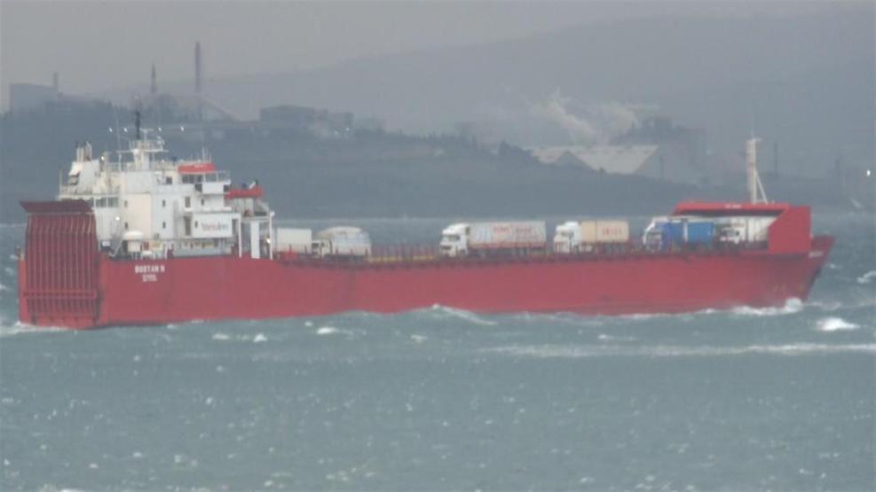 Fırtına Bandırma Körfezi’nde deniz trafiğini etkiledi