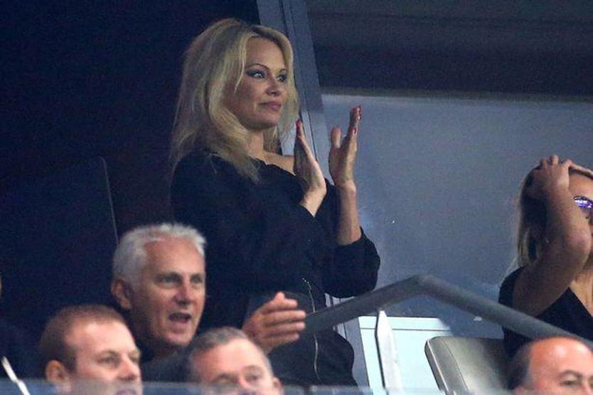 Pamela Anderson ülkesini terk etti