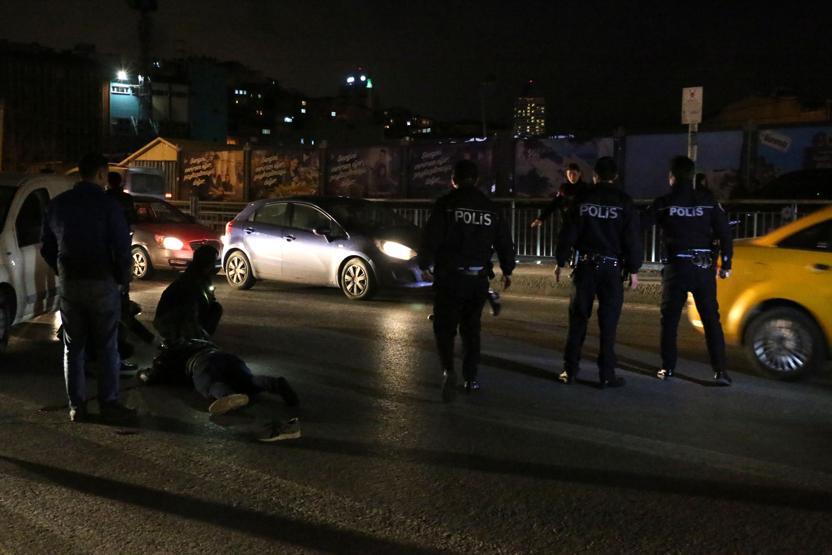 3 kardeş polisi peşine takıp Beyoğlunu savaş alanına çevirdi
