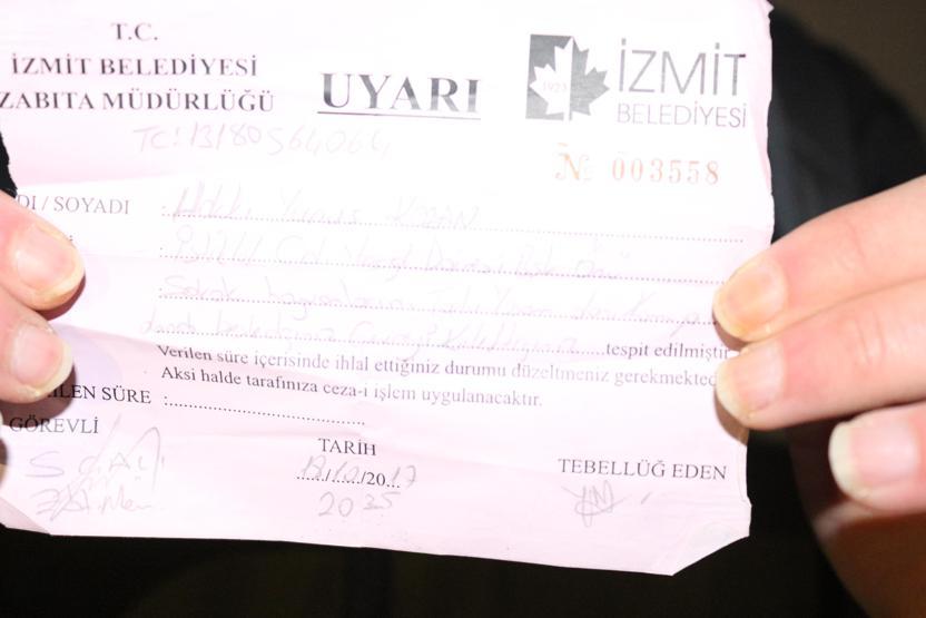 Sokak hayvanlarını beslediler ceza aldılar