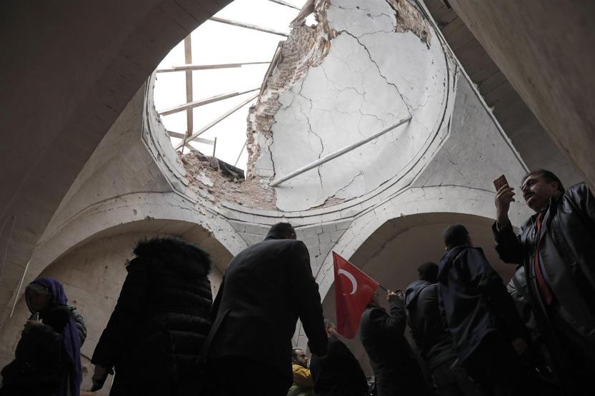 Namazın 2 dakika erken kılınması onlarca hayat kurtardı