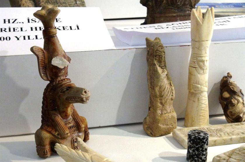 Hepsi de saray ve müzelerden kaçırılmış