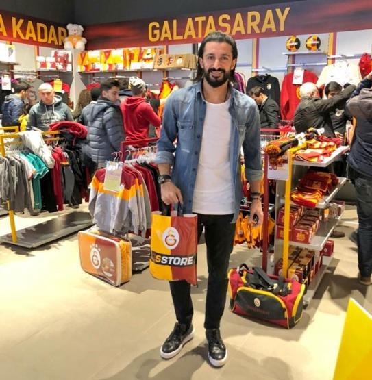 Galatasarayda Yellow Friday coşkusu