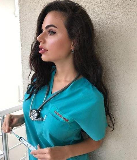Çapa Tıp Fakültesi’nin yıldızı: Berika Demir