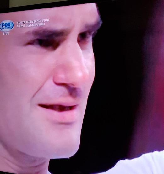 Roger Federer dakikalarca ağladı