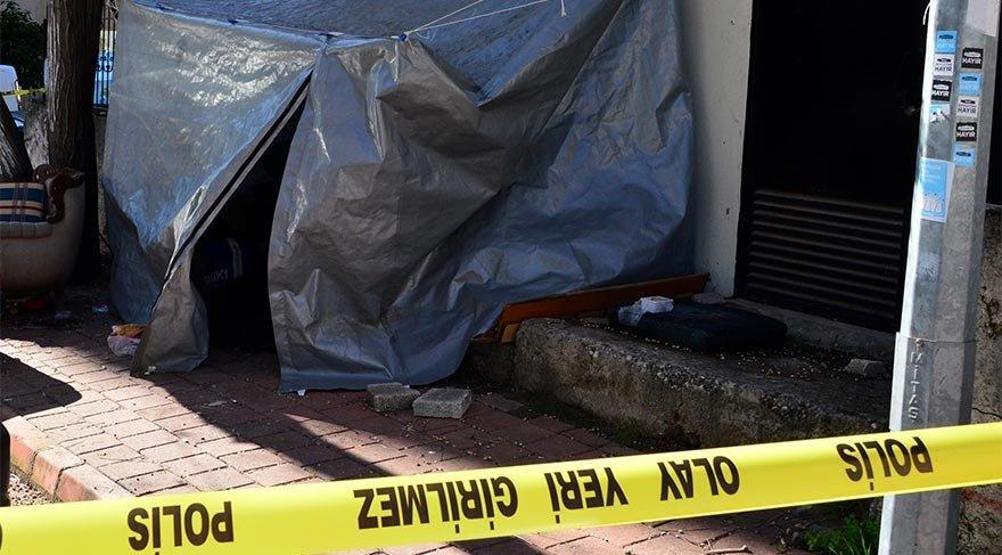 Adanada çadırda ölen adam, Aysun Kayacının babası mı