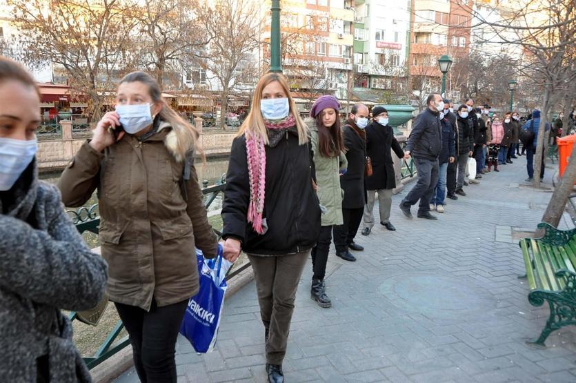 Eskişehirde kömürlü termik santrale karşı zincir oluşturuldu
