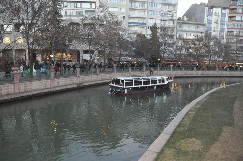 Eskişehirde kömürlü termik santrale karşı zincir oluşturuldu